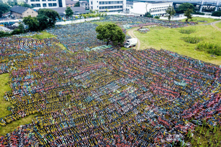 Miliony rowerów w idealnym stanie na wysypisku  