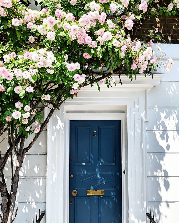 Najpiękniej ustrojone drzwi wejściowe w Londynie.